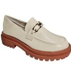 TRENDING  PLATFORM LOAFERS  FAUX LEATHER White/Tan CHUNKY SOLE  NEUTRAL  8.5